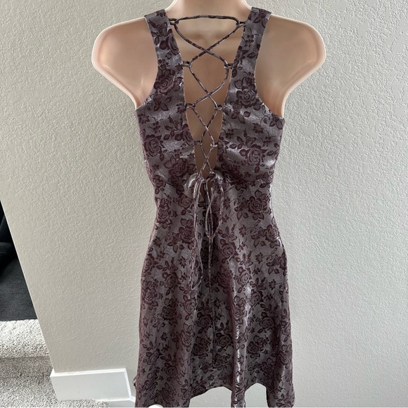 Vintage Floral Metallic Sheath Mini Dress by Jump - Picture 2 of 11